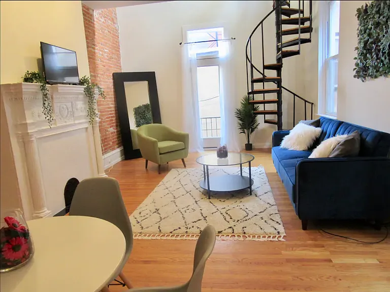 1734 Spruce St #2R — Photo 6