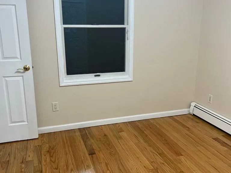 14 - Forth Bedroom