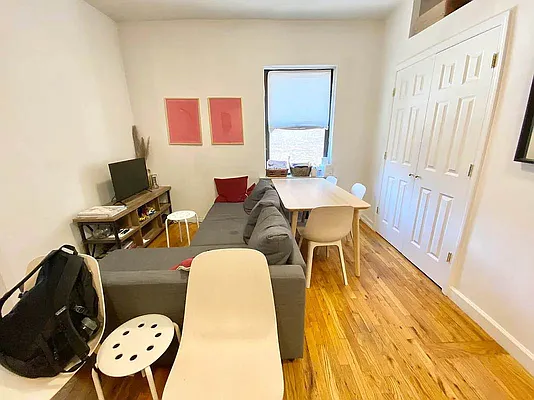 Rented by J PRESTON AND ASSOCIATES INC | media 9