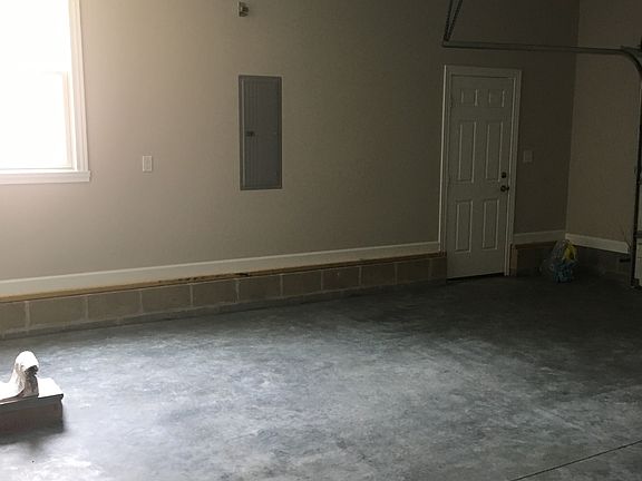 3rd image of 871 N Abigail Ln