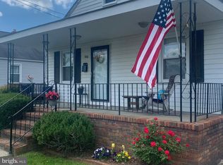 922 Woodlynn Rd, Essex, MD 21221