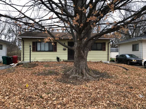 10552 Earl Dr, Saint Louis, MO 63136