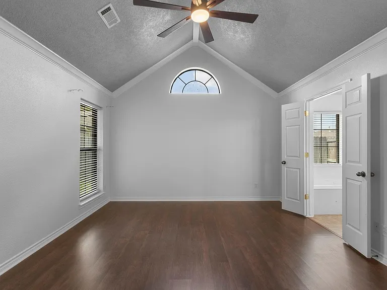 405 Harbor Oaks Dr — Photo 16