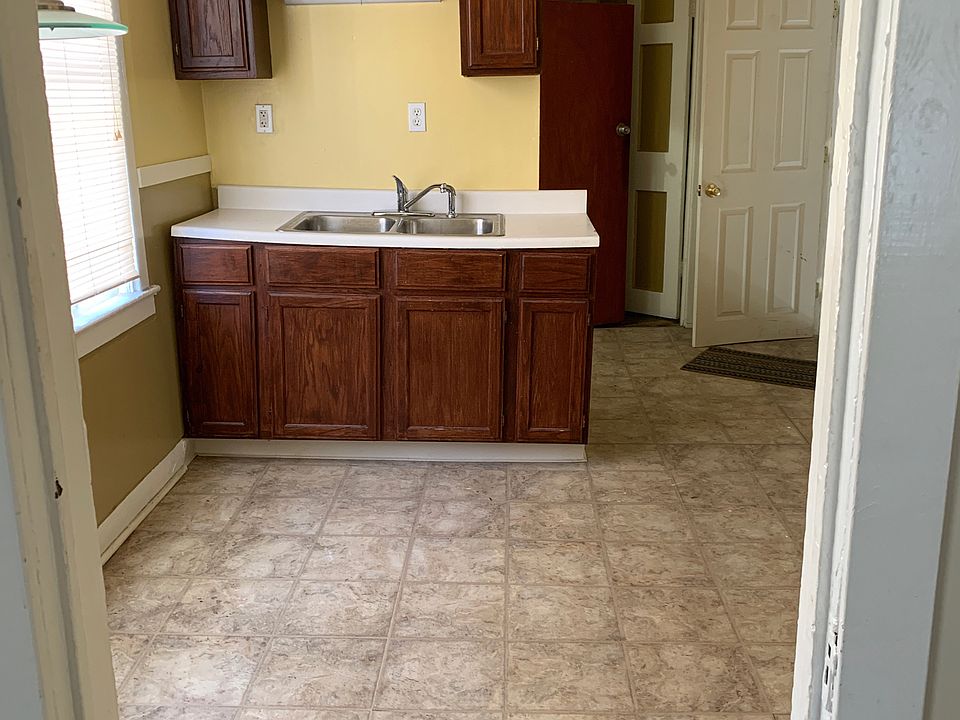 1st image of 3673 E 144th St #2