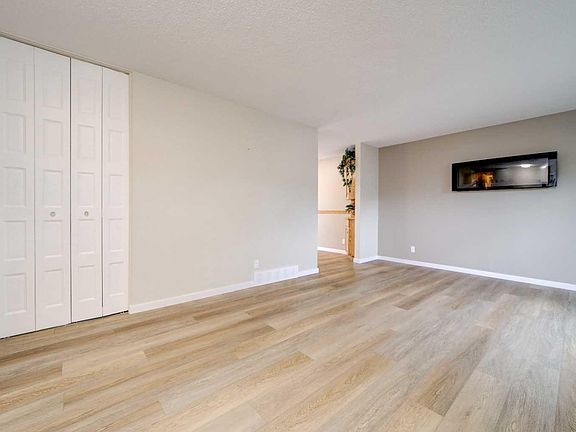 5th image of 174 Eagle Rd N