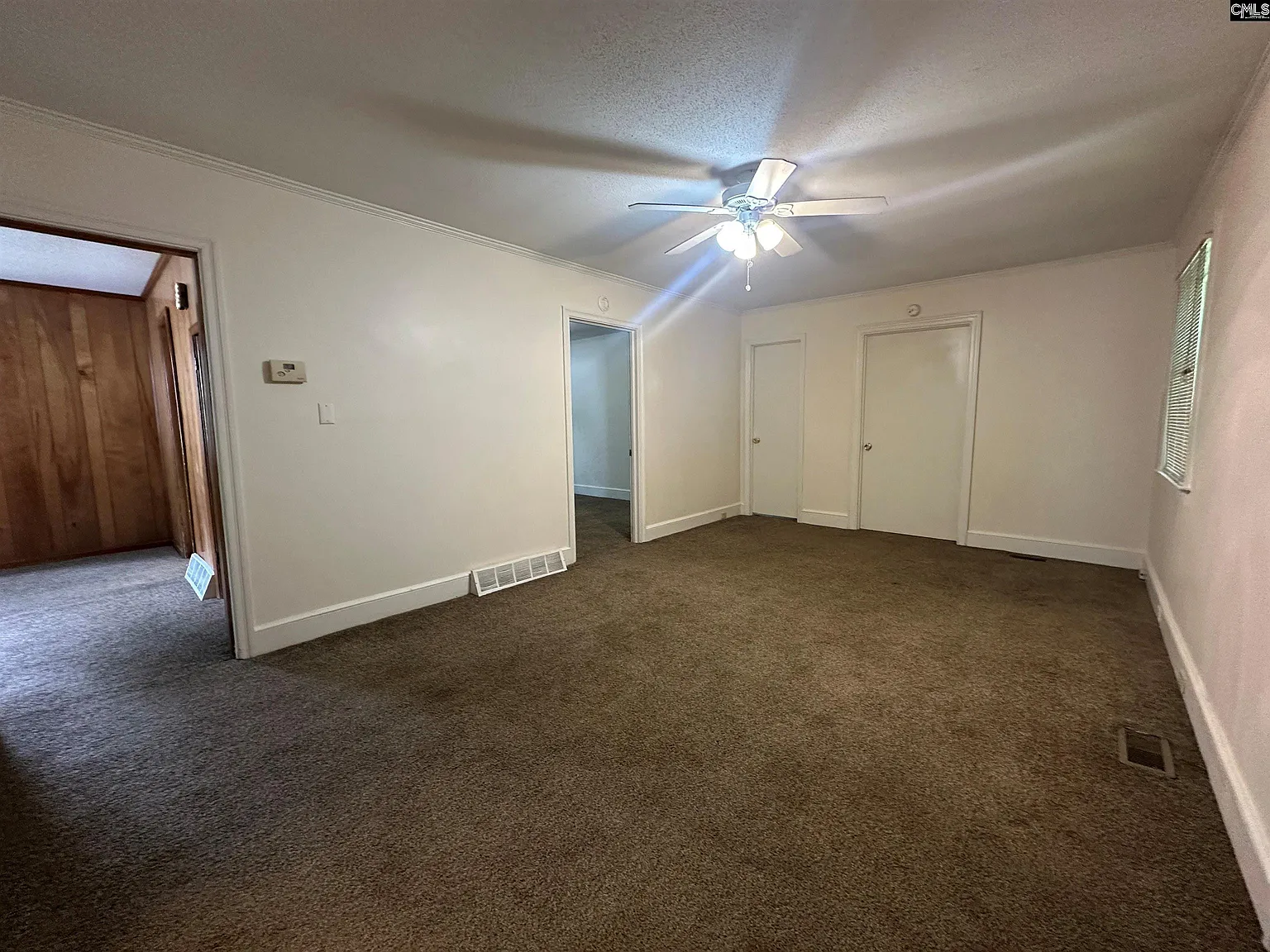 3 bed, 989 sqft, $1,275 — Photo 4