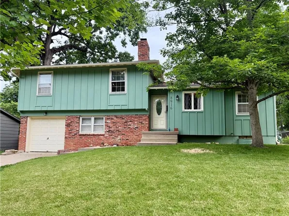 8916 W 71st St, Merriam, KS 66204