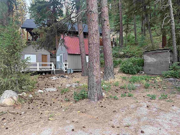 3rd image of 1027 Grouse Creek Rd