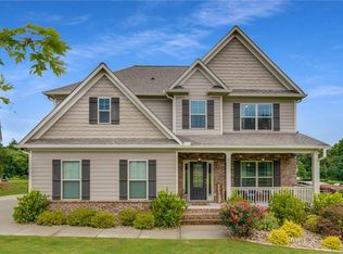 8235 Applewood Ct, Gainesville, GA 30506