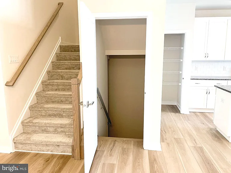 224 Lilac St — Photo 11