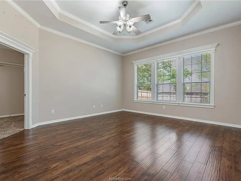 305 Stoney Hills Ct — Photo 16