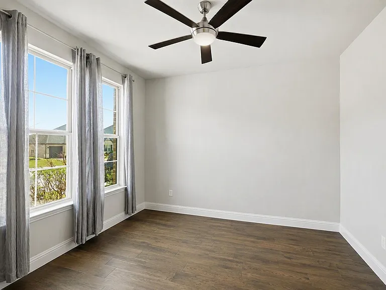 4132 Kyles Landing Dr — Photo 4