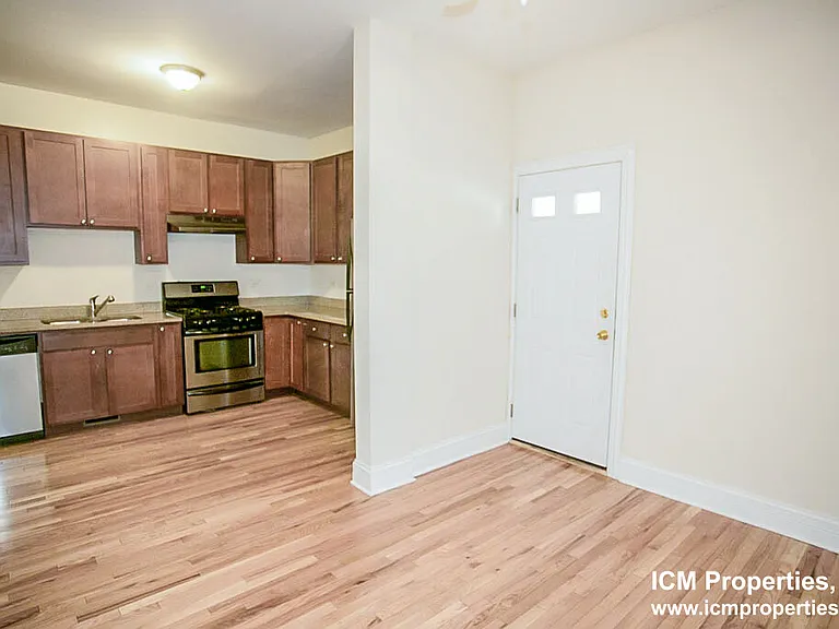 3840 N Sheffield Ave #1 — Photo 1