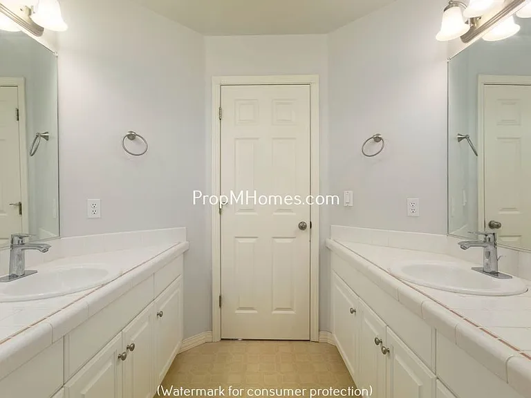 16059 NW Energia St — Photo 21