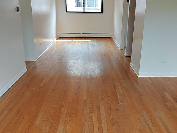 2nd image of 1516 W Touhy Ave APT 3B