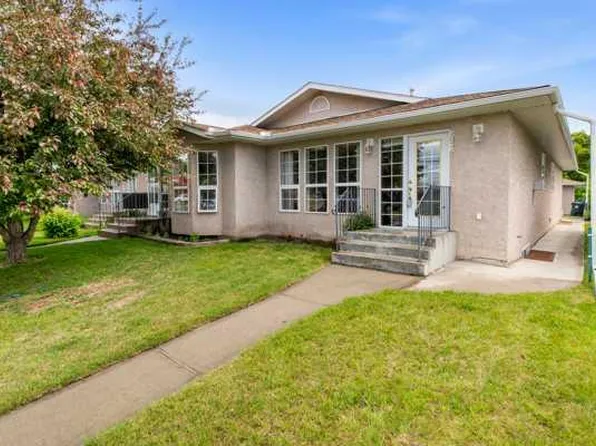 303 A W Centre St N, Sundre, AB T0M 1X0