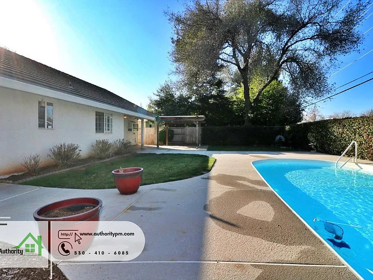2378 Castlewood Dr — Photo 36