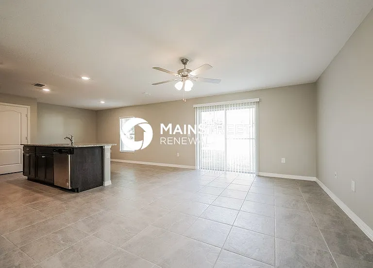 1662 Redfin Dr — Photo 2