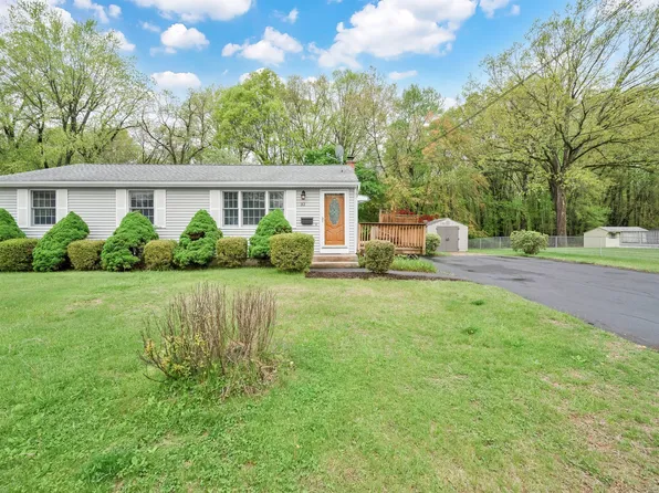 32 Fairfield Road, Enfield, CT 06082