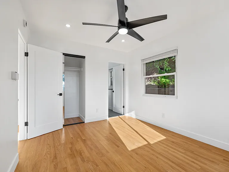 1537 Glenwood Dr — Photo 16