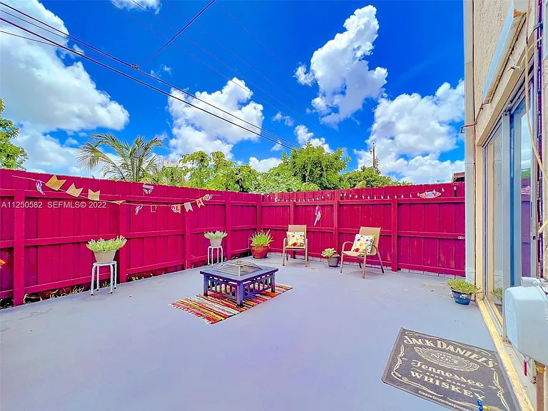 3672 SW 59th Ave #7 — Photo 6
