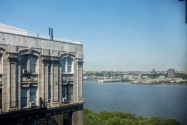 Sold by Brown Harris Stevens | media 22