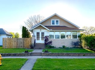 1530 39th St, Rock Island, IL
