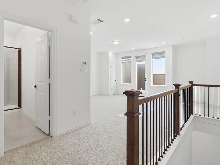 1264 Daybreak Dr — Photo 18