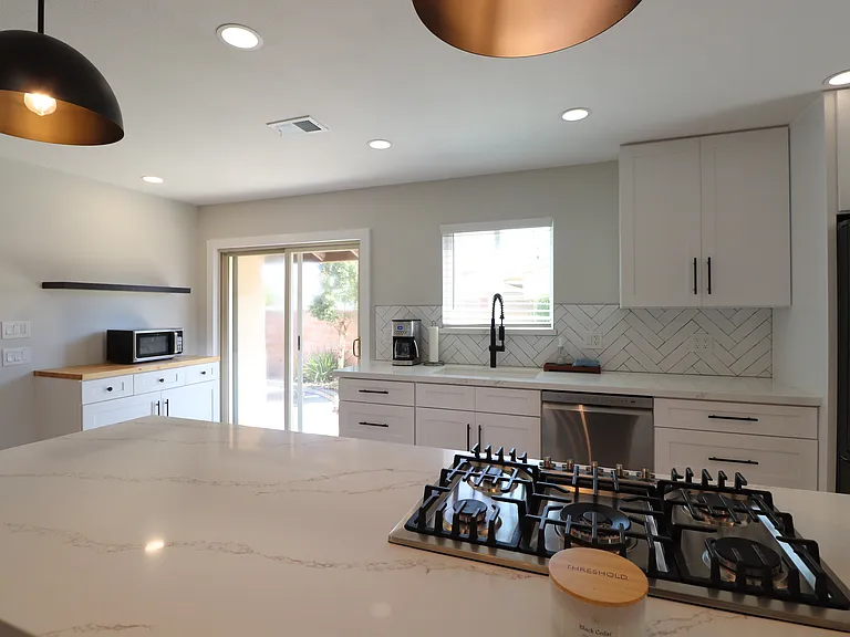 586 Poppy Ln — Photo 9