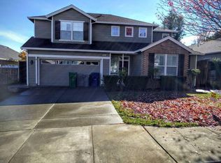 311 Ranch House Dr, Cloverdale, CA 95425