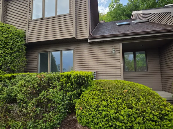 19 Twin Oaks #19, New Milford, CT 06776