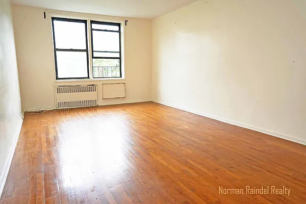 Rented by Norman Raindel, LREB | media 4