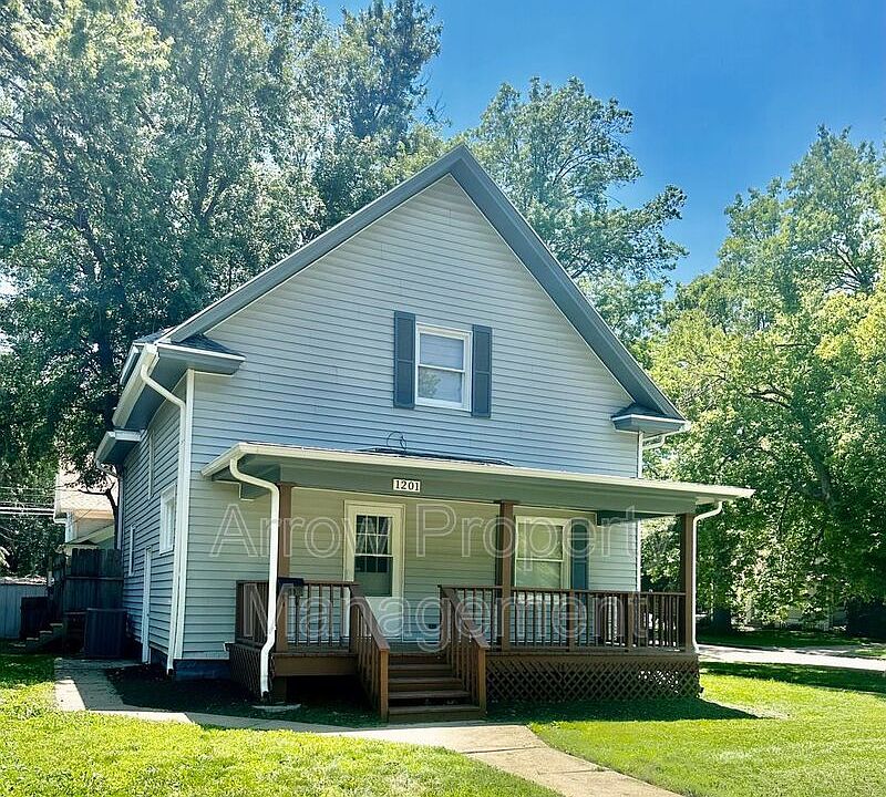 1st image of 1201 Peach St