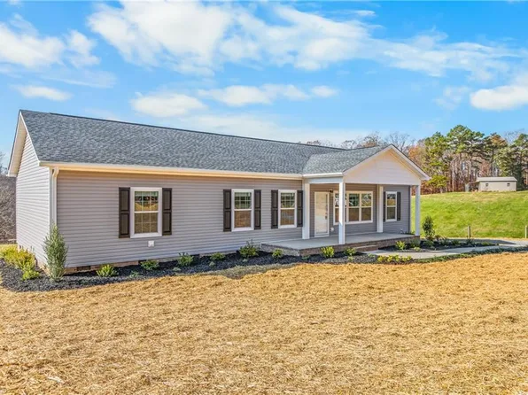 6782 Siloam Rd, Siloam, NC 27047