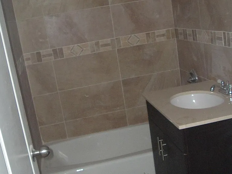 312 W Gun Hill Rd — Photo 5