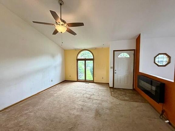 2nd image of 1093 Lizabeth Cir