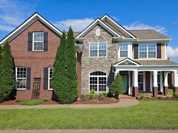 1816 Woodland Farms Ct, Old Hickory, TN 37138