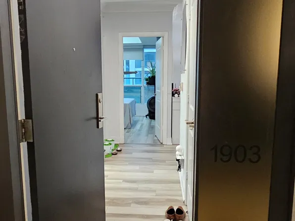 88 Broadway Ave #1903, Toronto, ON M4P 0A5