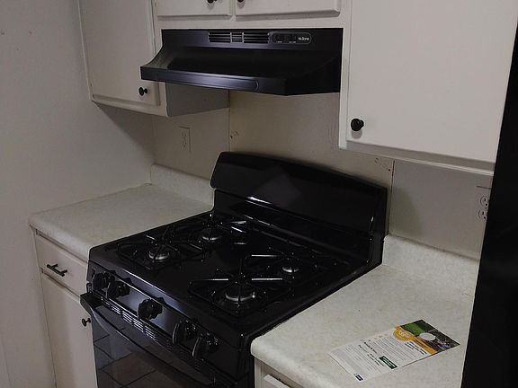4th image of 1412 Monte Negro Dr