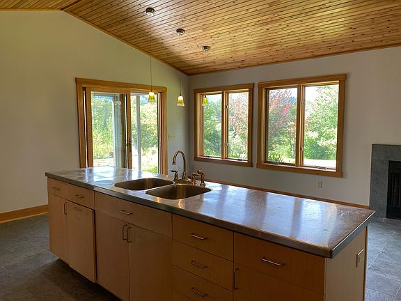 Kitchen and dining area