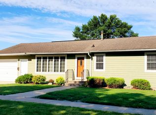 1240 Bush Ave, Garner, IA 50438