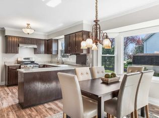 1700 Prince Ct, Naperville, IL 60563