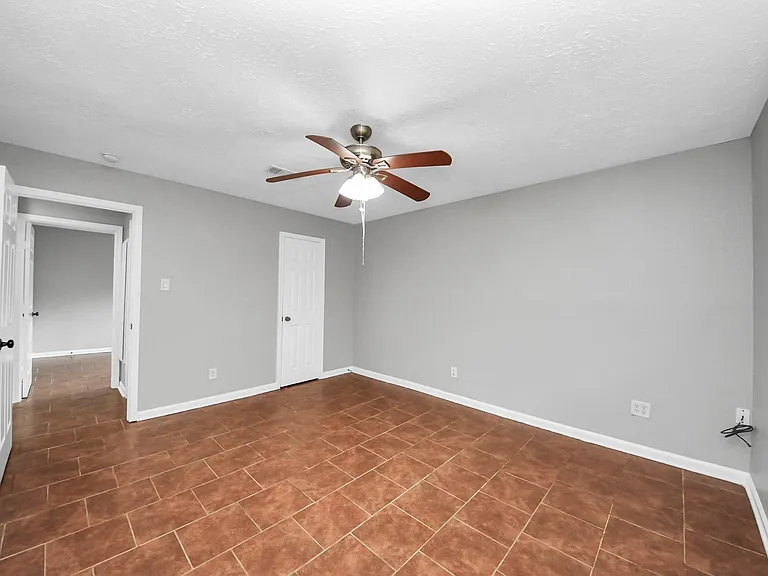 12623 Fern Forest Dr — Photo 29