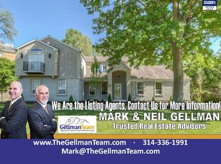 950 Chartrand Dr, Ballwin, MO 63011