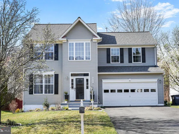 6221 Oakland Dr, Woodbridge, VA 22193