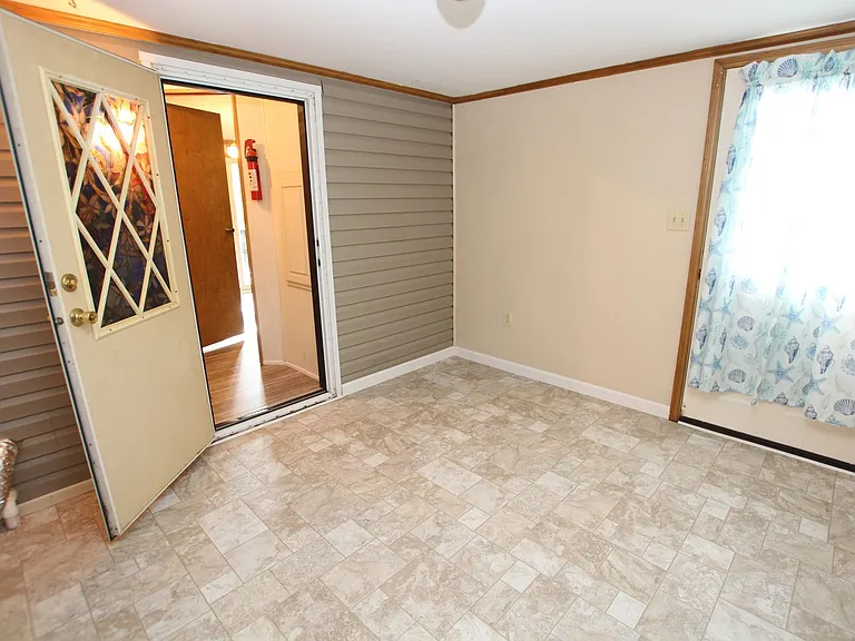 22927 Cypress Dr — Photo 17