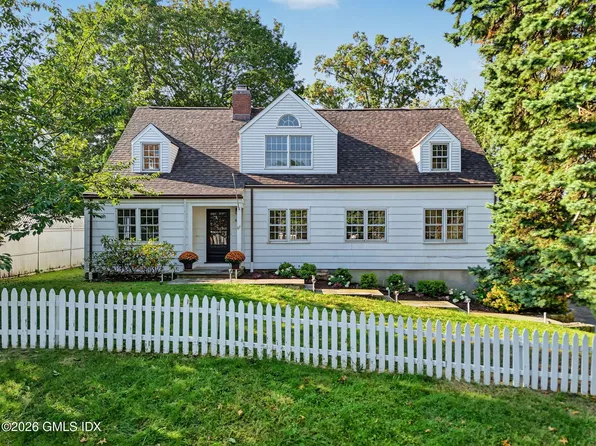 67 Benjamin St, Old Greenwich, CT 06870