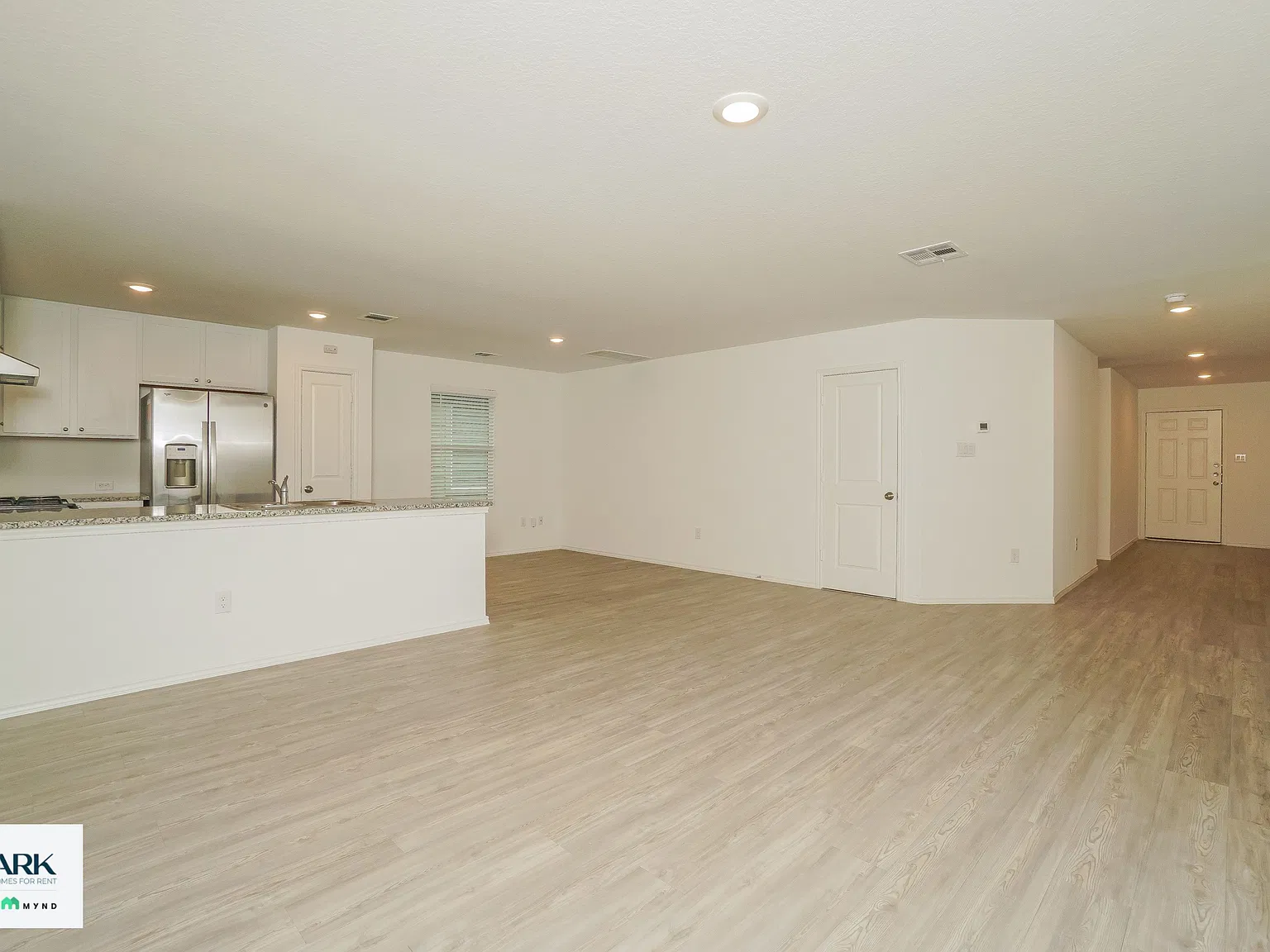 3 bed, 2.0 bath, 1450 sqft, $1,439 — Photo 4