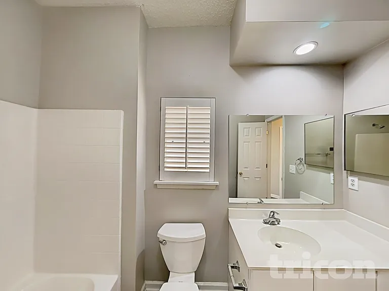 110 Fawnhill Ct — Photo 21