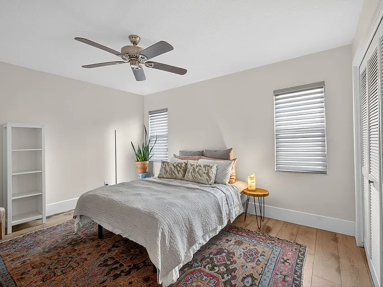 12897 La Rochelle Cir — Photo 36